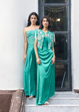 Load image into Gallery viewer, Shwet Pankh Bib