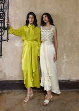 Load image into Gallery viewer, Tara Sitara Bib