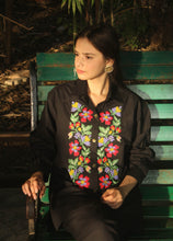 Load image into Gallery viewer, Rann Wanderlust Shirt