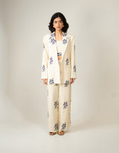 Load image into Gallery viewer, Fine Lines