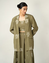 Load image into Gallery viewer, Gentle Form