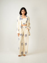 Load image into Gallery viewer, Fine Lines