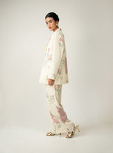 Load image into Gallery viewer, Small Wonder