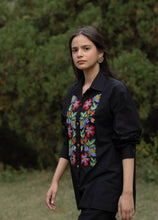 Load image into Gallery viewer, Rann Wanderlust Shirt