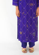 Load image into Gallery viewer, Neel Kamal Kurta Set