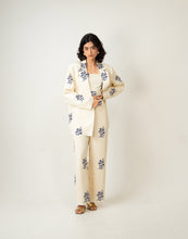 Load image into Gallery viewer, Fine Lines