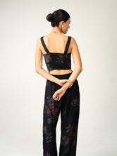 Load image into Gallery viewer, Close Geometry