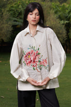Load image into Gallery viewer, Floating Lilies Shirt