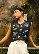 Load image into Gallery viewer, Baby’s Breath Bib