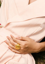 Load image into Gallery viewer, Celestial Signet Ring