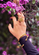 Load image into Gallery viewer, Celestial Signet Ring