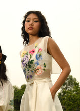 Load image into Gallery viewer, Daphne Bib