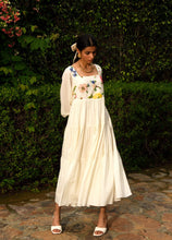 Load image into Gallery viewer, Mayflower Dress