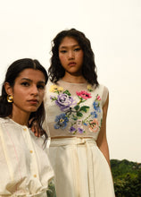 Load image into Gallery viewer, Daphne Bib