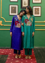 Load image into Gallery viewer, Navratna Kurta Set
