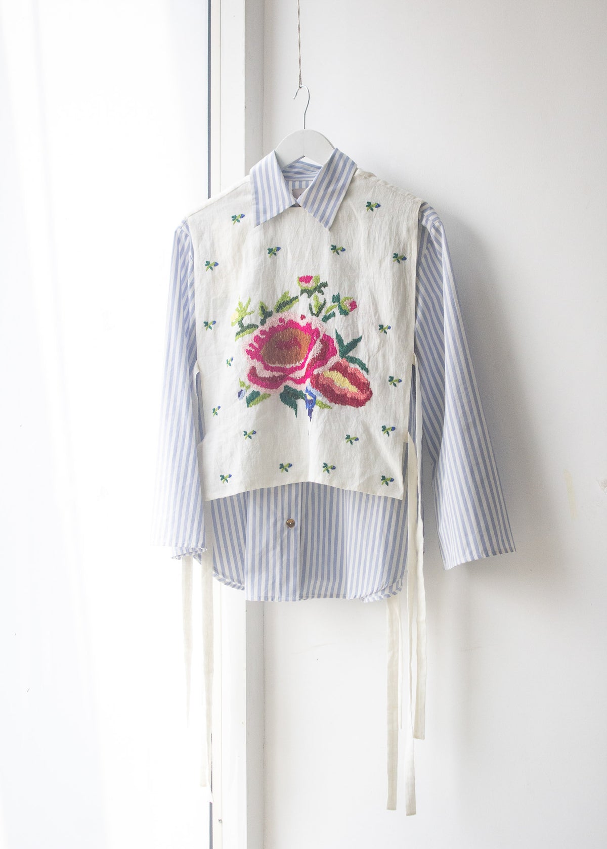 Moonpoppy Bib