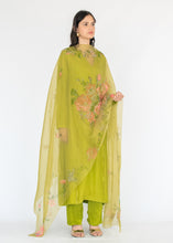 Load image into Gallery viewer, Tarini Kurta Set
