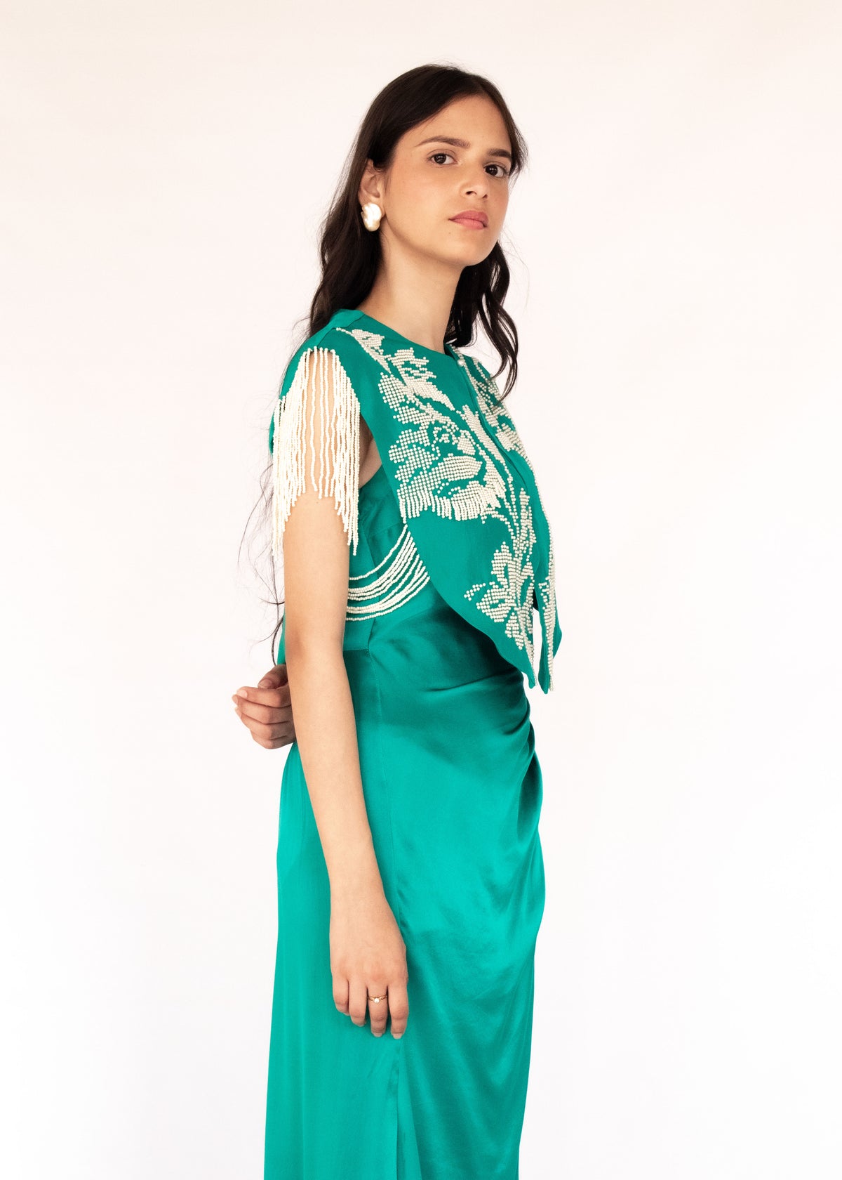 Shwet Pankh Bib