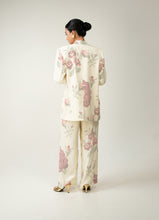 Load image into Gallery viewer, Small Wonder
