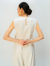 Load image into Gallery viewer, Soft Lattice Bib
