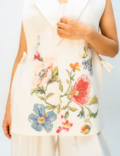 Load image into Gallery viewer, Living Petal Jacket
