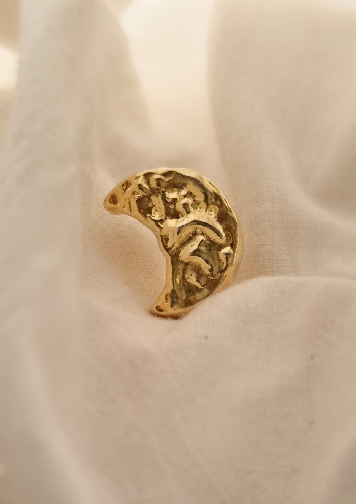 Luna Ring